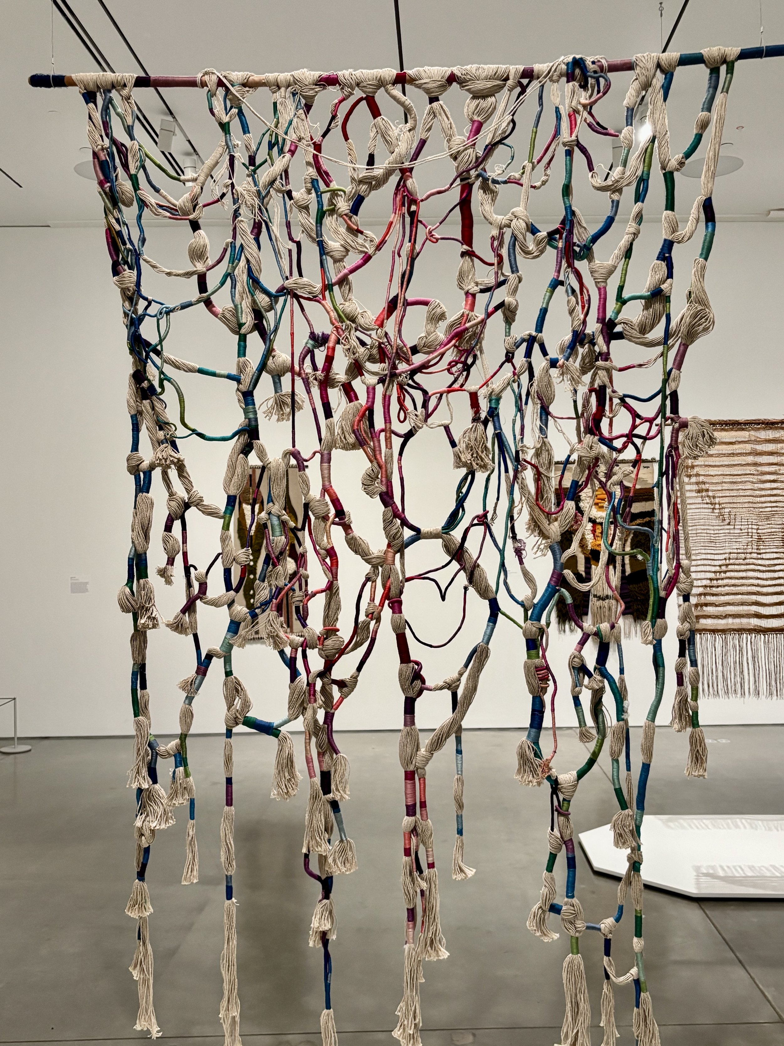 Drawing With Thread: Lee ShinJa | MIRKA KNASTER